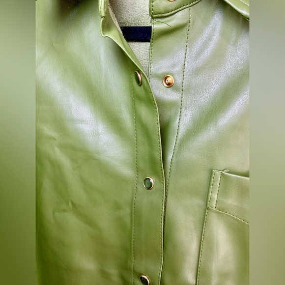 WeWoreWhat Olive Button Down Shirt, Size Small NWOT - Picture 4 of 8